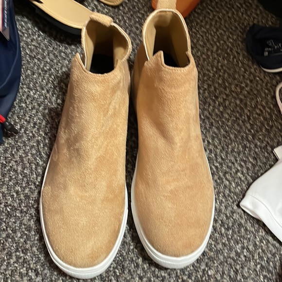 Brand new booties! - Picture 4 of 4